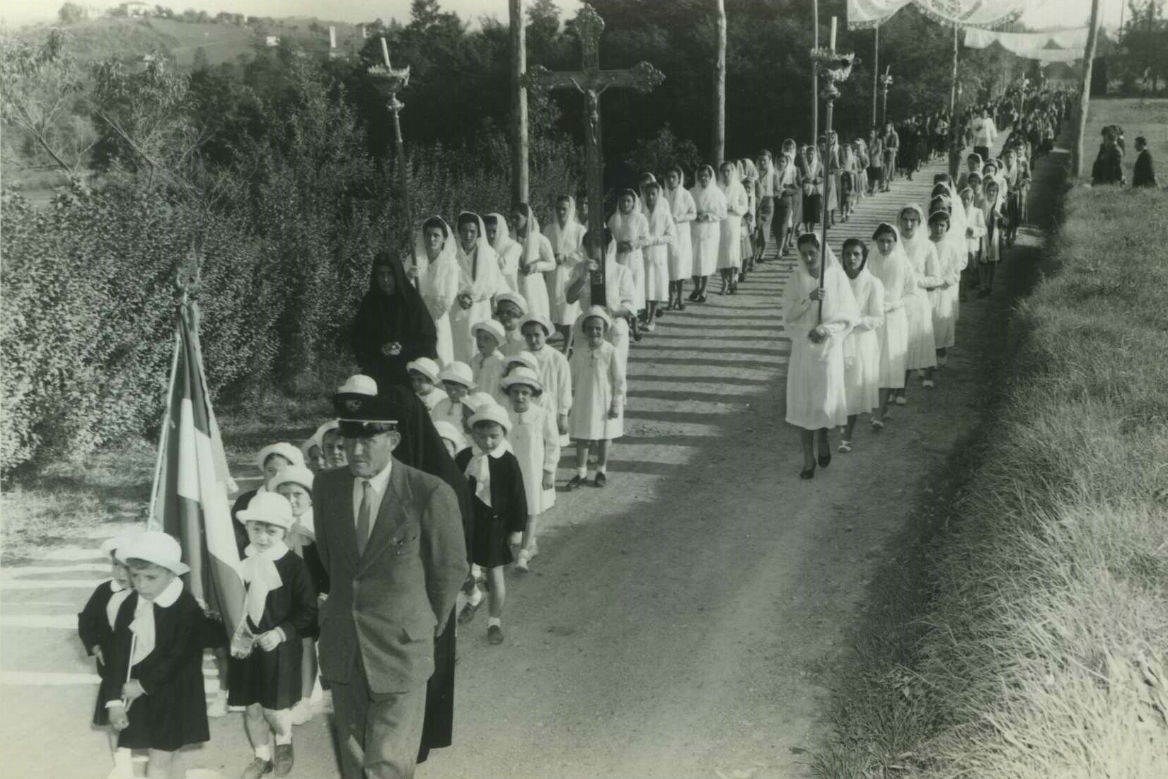 Processione in Via Dante - anni  50